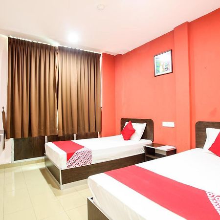 Oyo 89539 Hotel Siswa Kampar Extérieur photo