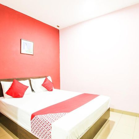 Oyo 89539 Hotel Siswa Kampar Extérieur photo