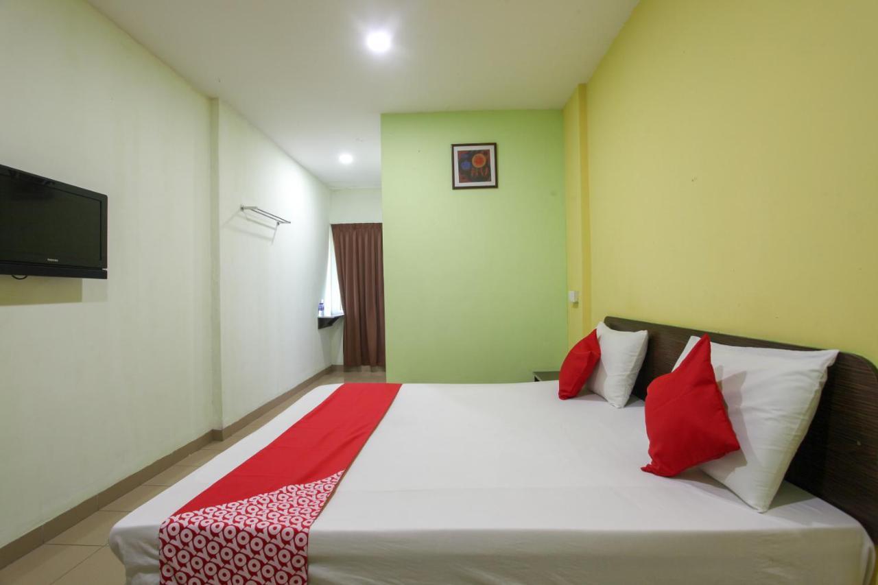 Oyo 89539 Hotel Siswa Kampar Extérieur photo