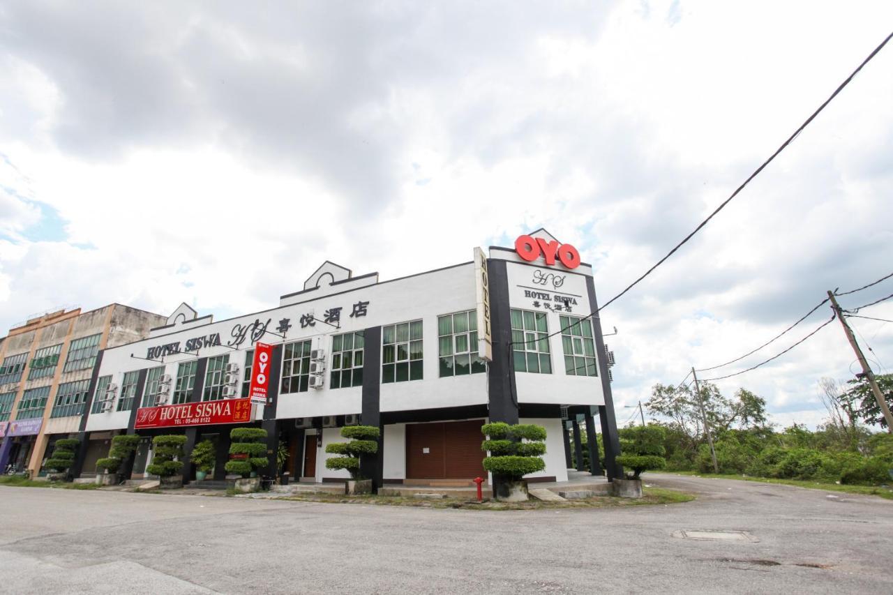 Oyo 89539 Hotel Siswa Kampar Extérieur photo