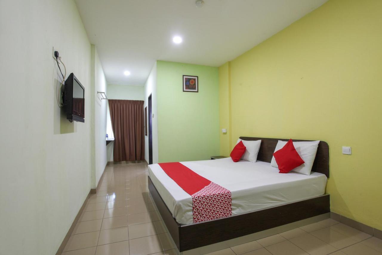 Oyo 89539 Hotel Siswa Kampar Extérieur photo